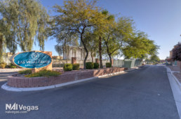 entrance to Las Vegas Grand Apartments