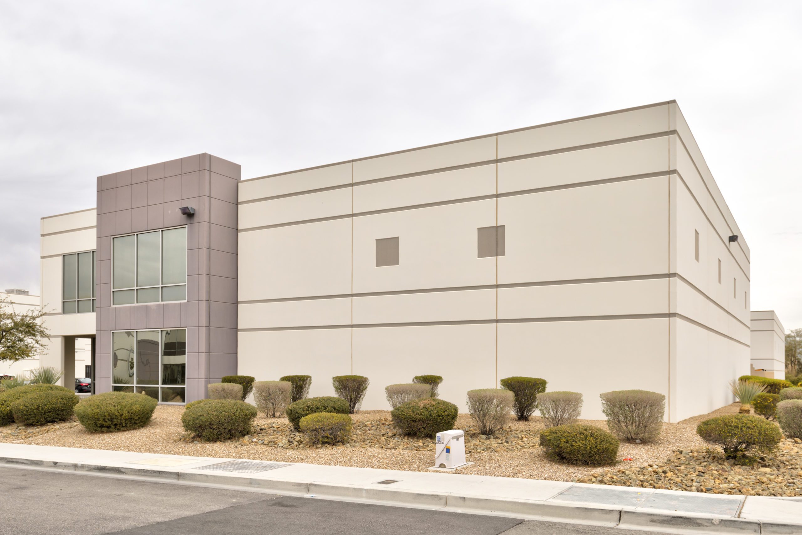 8,347 SF single-user industrial property sold to all cash offer