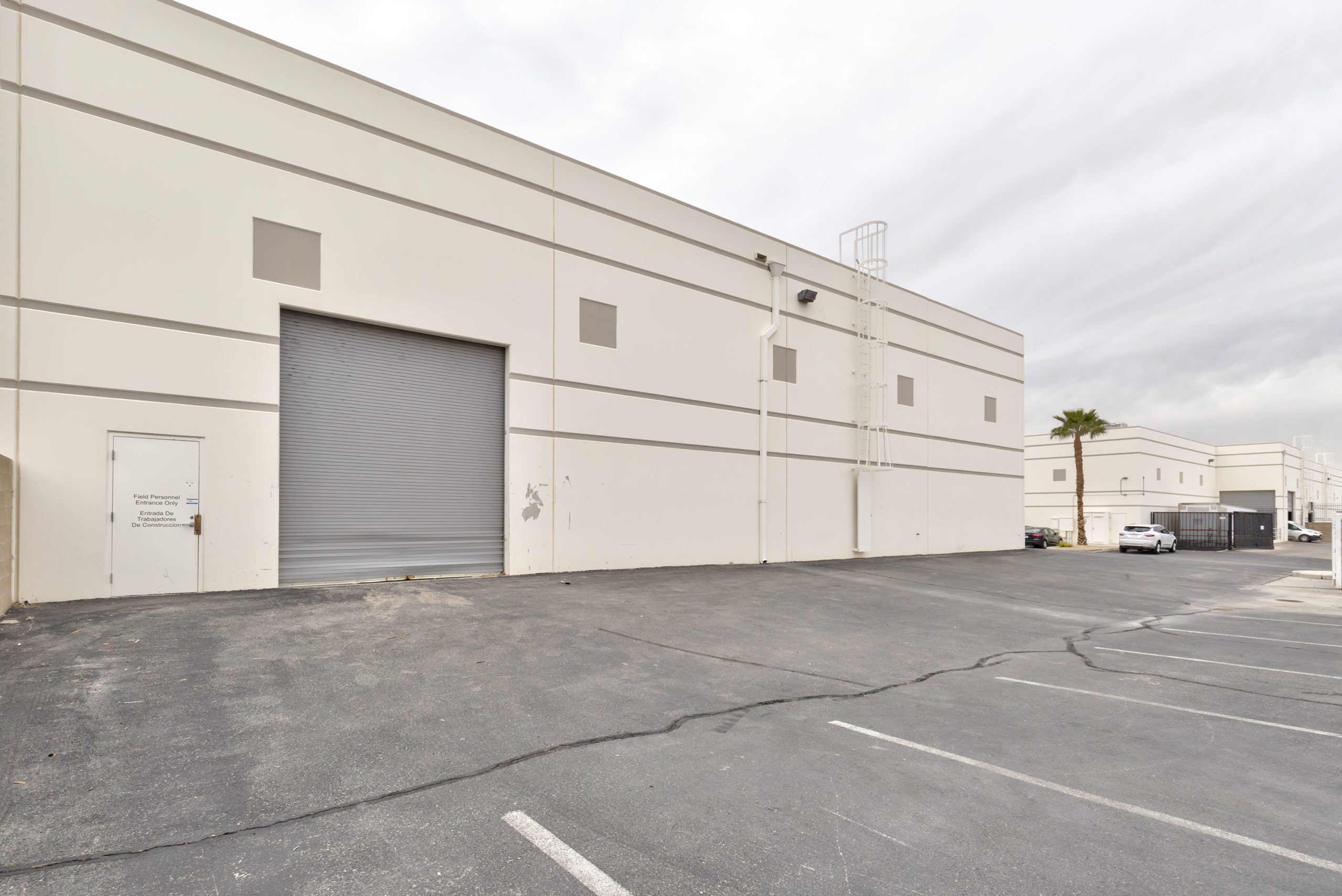 commercial building in Las Vegas sold with all cash offer