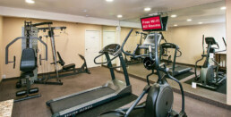 Red Roof Inn - Exercise room